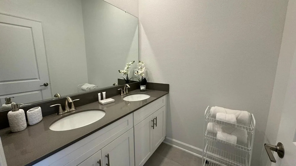 Free Waterpark 5Bd Close to Disney Private Pool