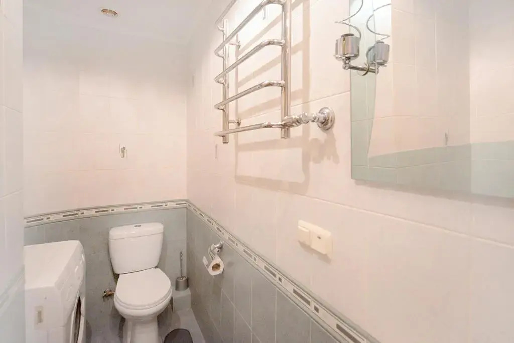 Apartment on Urlivska Street 10a