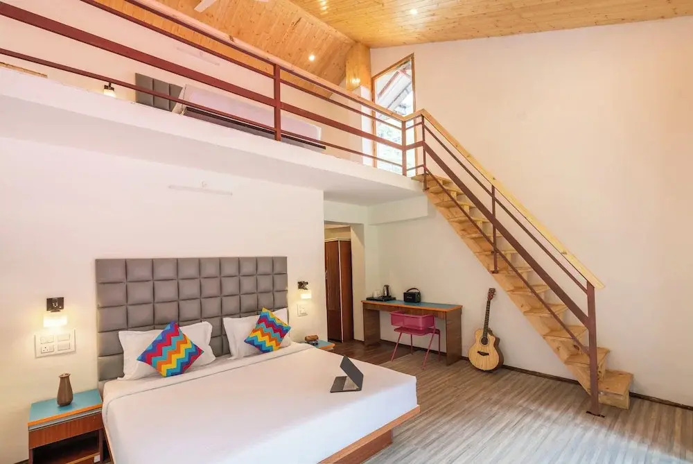 goSTOPS Kasol PLUS, Manikaran Road - Private Rooms & Dorms