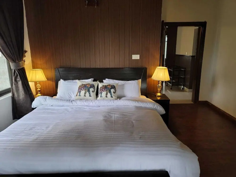 Blue Pine Hotel