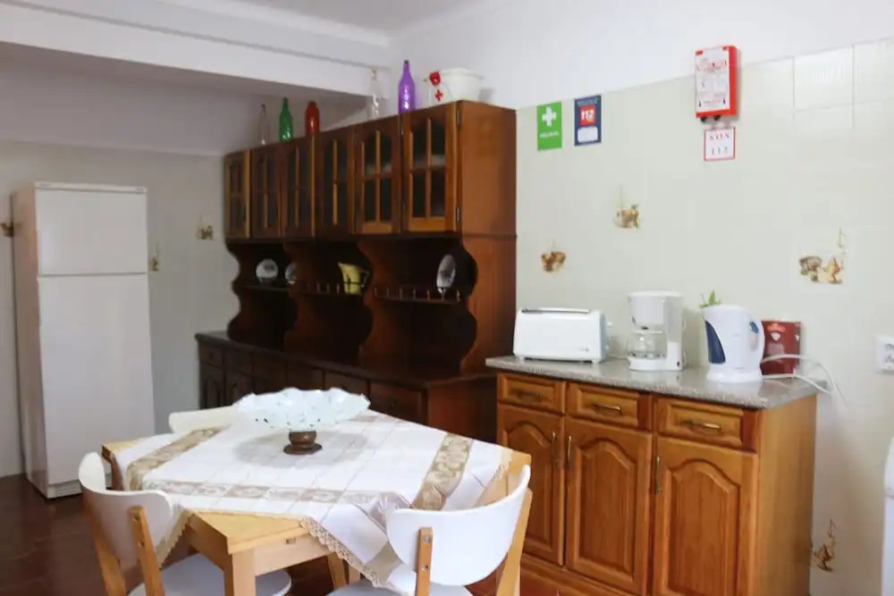3 Bedroom Apartment in a Ground Floor of a Vila Wseparate Kitchen Living Room