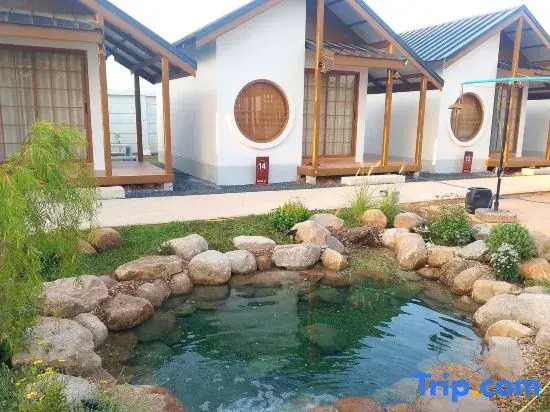 Green white Resort & Cafe