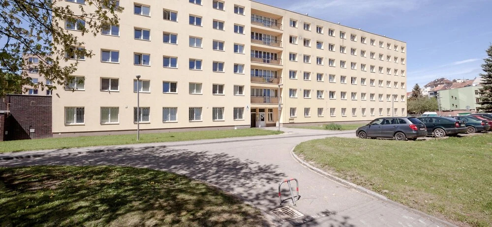 GProoms - J.A.Komenského A-yellow