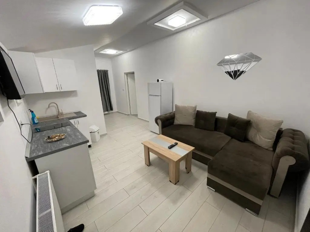 Jolie Luxury Apartments II