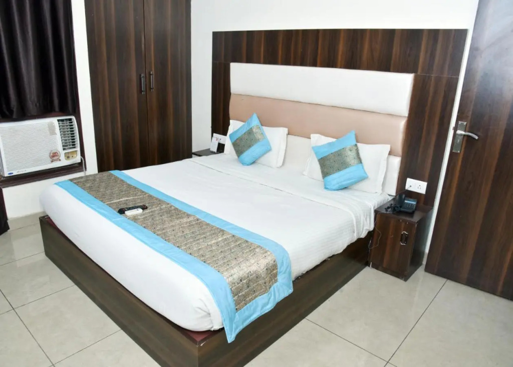 Hotel Park Suites At Airport