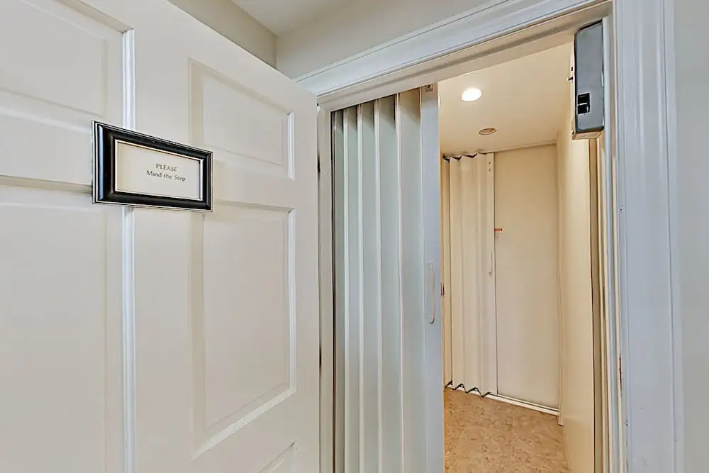 3848cott 6 Bedroom Home