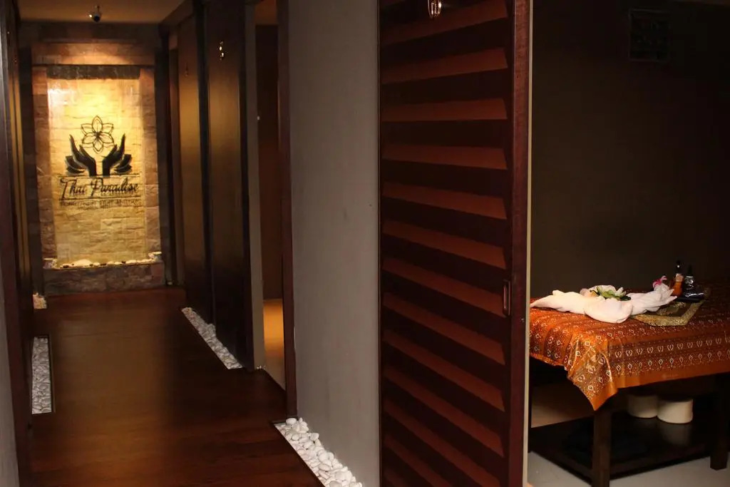 Pacific Regency Hotel Suites