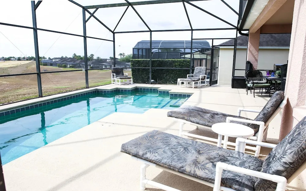 Large 3 Bedroom Home 15 Minutes From Walt Disney World