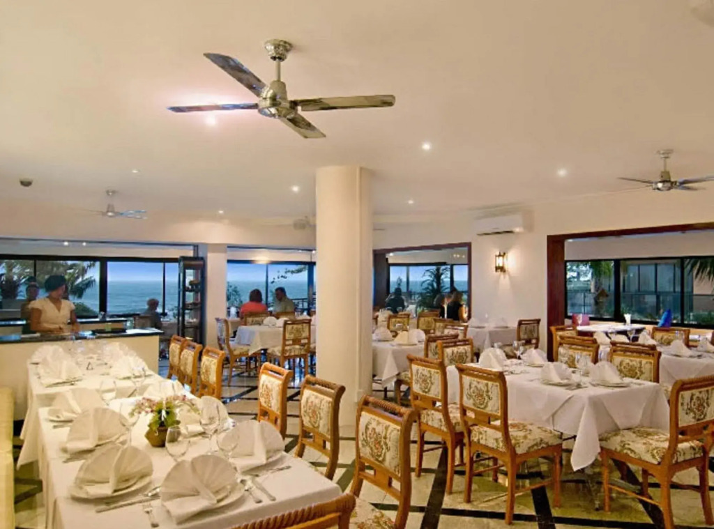 Clubb Coolum Beach Resort Sunshine Coast