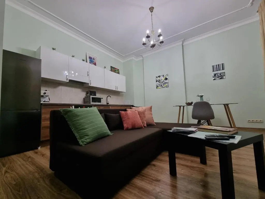 Art Deco One-Bedroom Suite in Library House with Free 5G WiFi