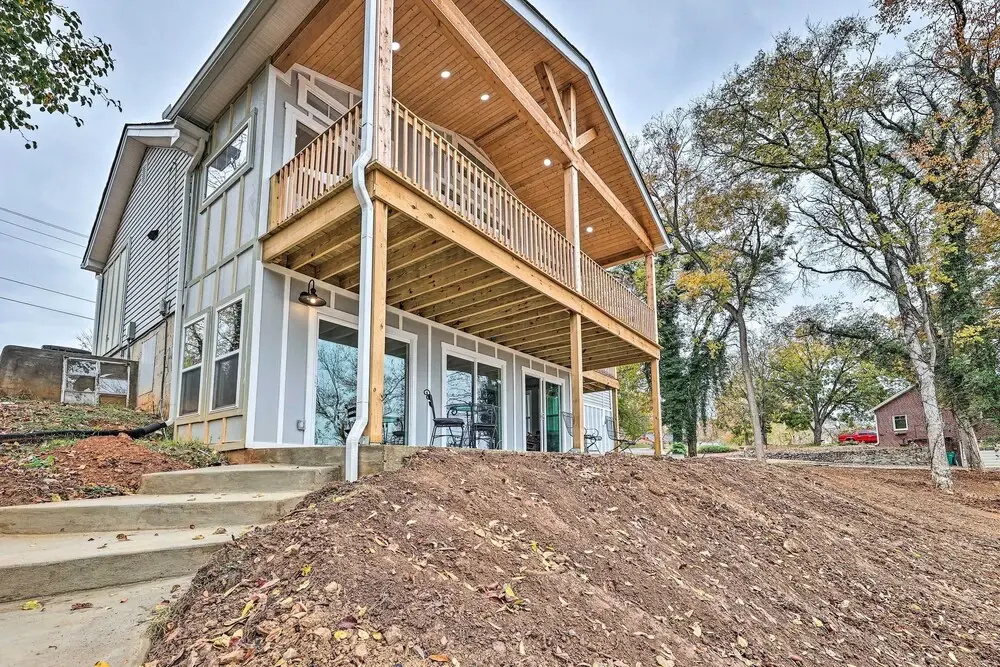 Hot Tub + Dock! Spacious Lakefront Retreat