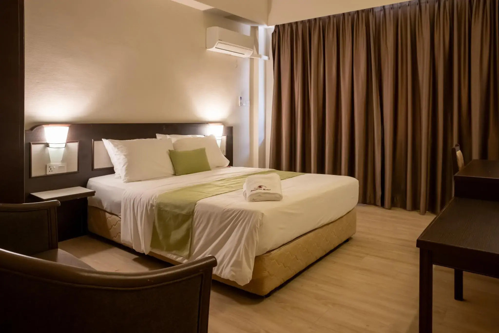 Somerset Hotel