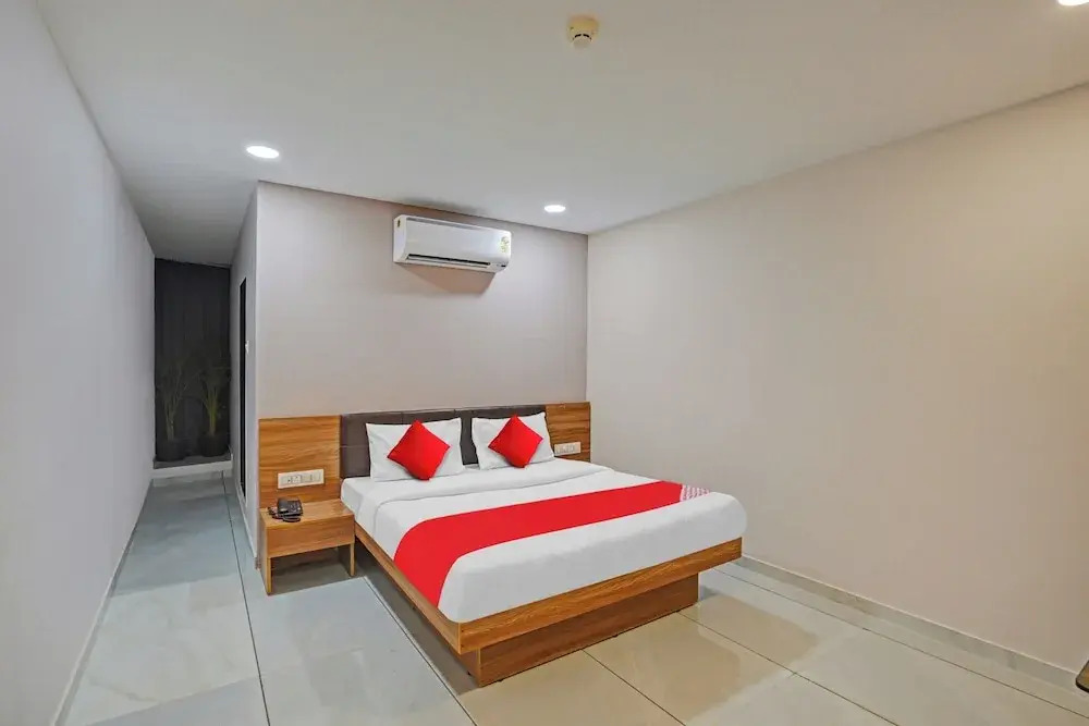 Hotel Sukoon, Best Luxurious Hotel Rooms In Surat City Center