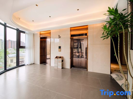 Manju Hotel (Zhoushan Baolong Plaza Children's Park)
