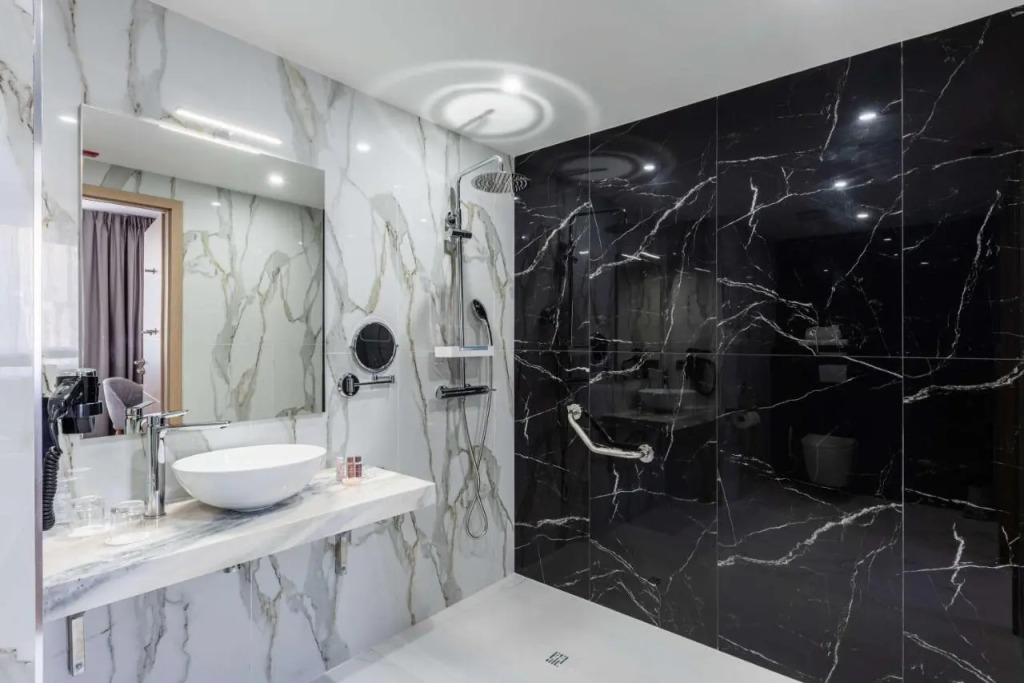 Brit Hotel Privilège Paris Rosny-sous-Bois
