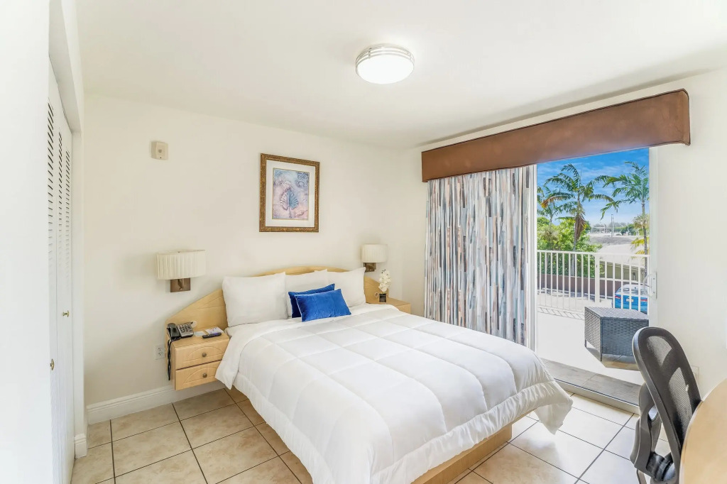 South River Suites