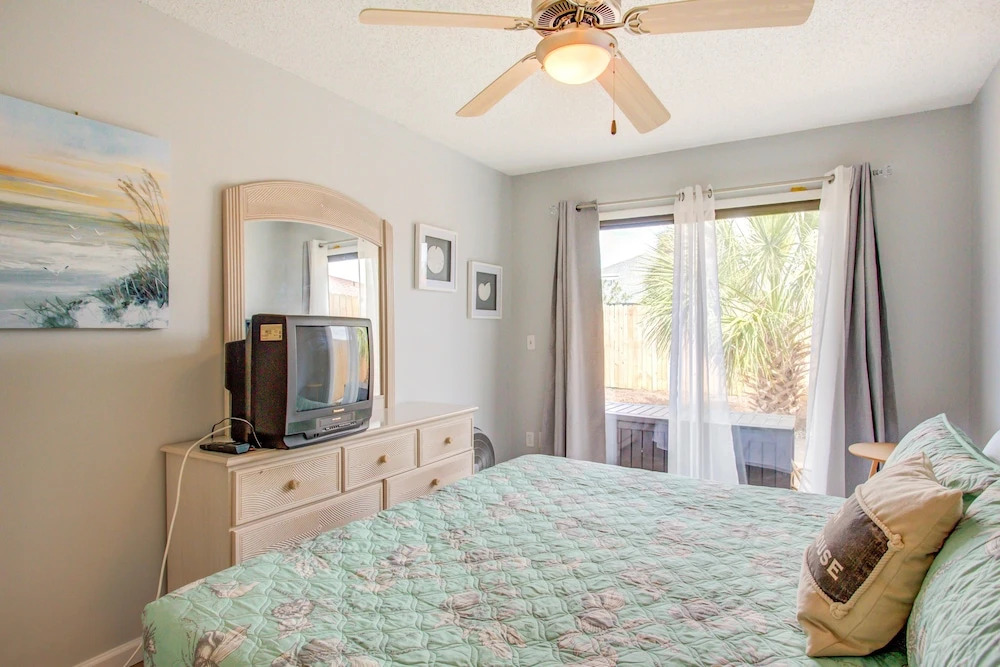 5508 Beach Drive by Forehand Rentals