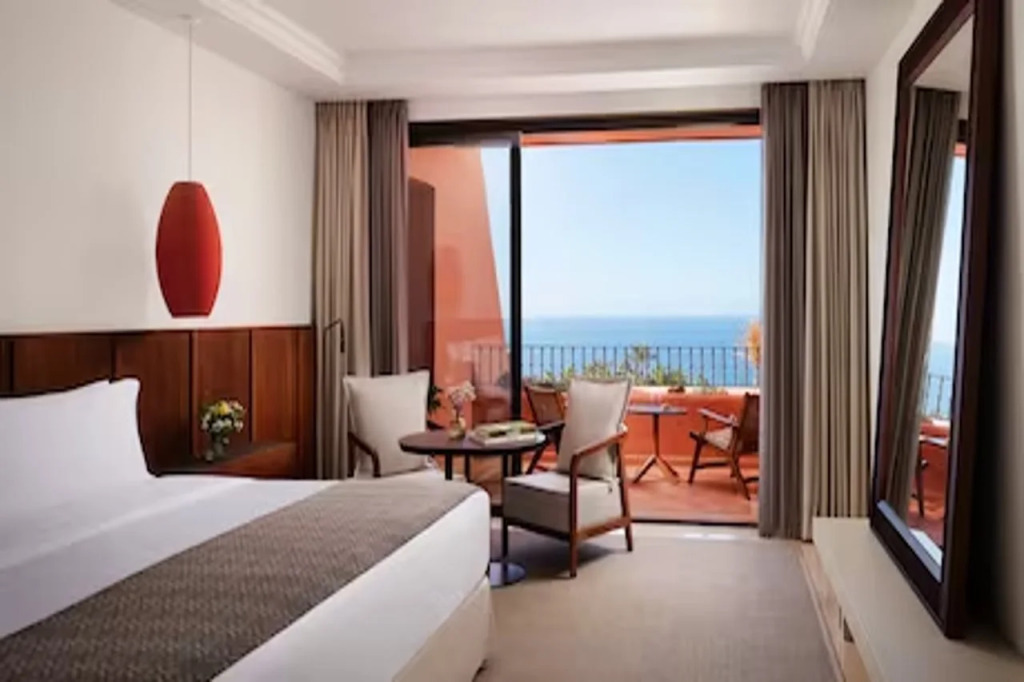 Курорт Tivoli la Caleta Resort