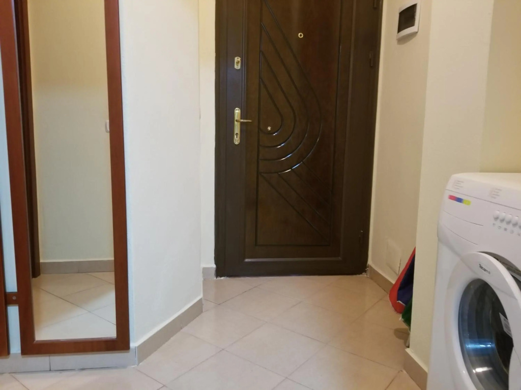 Apartament me qera