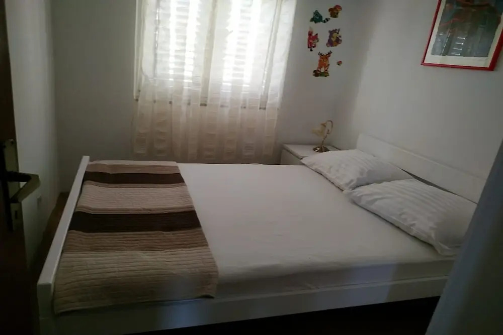 Slamo Apartments
