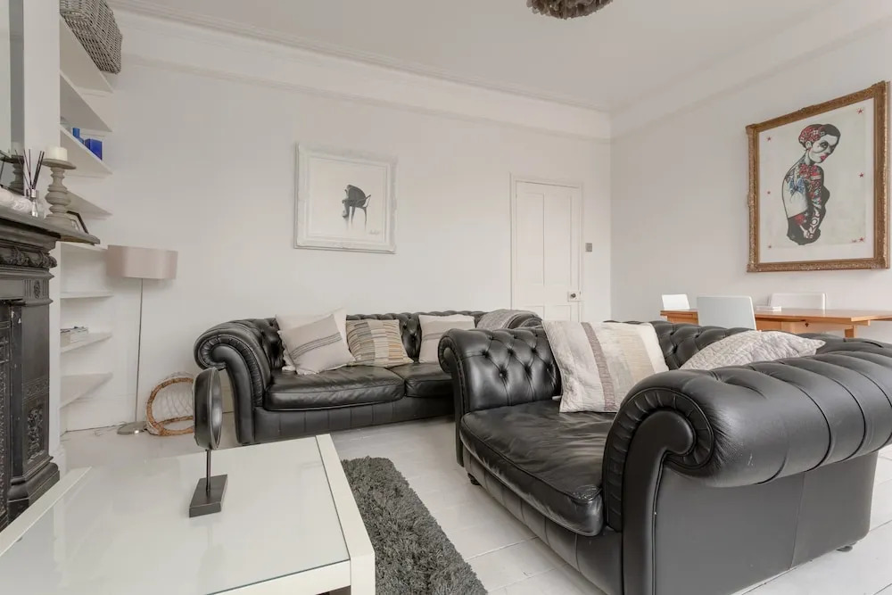 2 Bedroom Flat In Fantastic Location