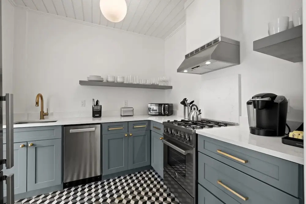 NEW The Adaline 4 Updated Hyde Park Apt