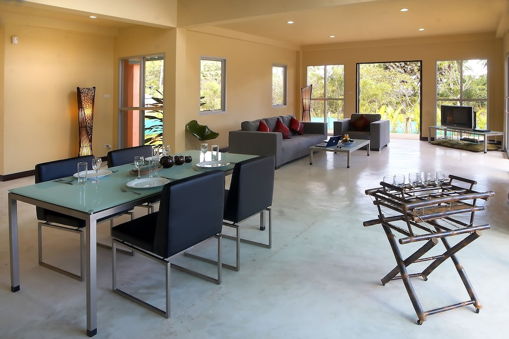 Breda Beach Villa