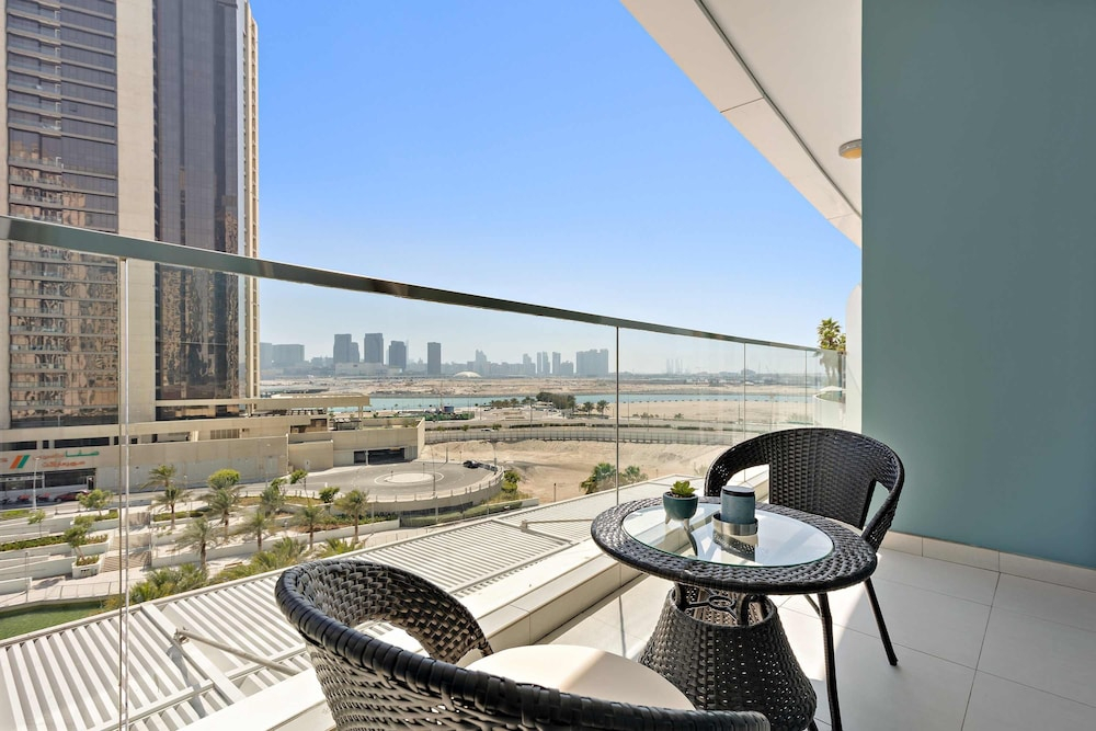 Silkhaus Premium 1BR at Amaya Tower in Reem Island