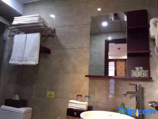 Hefeng Honghong Hotel