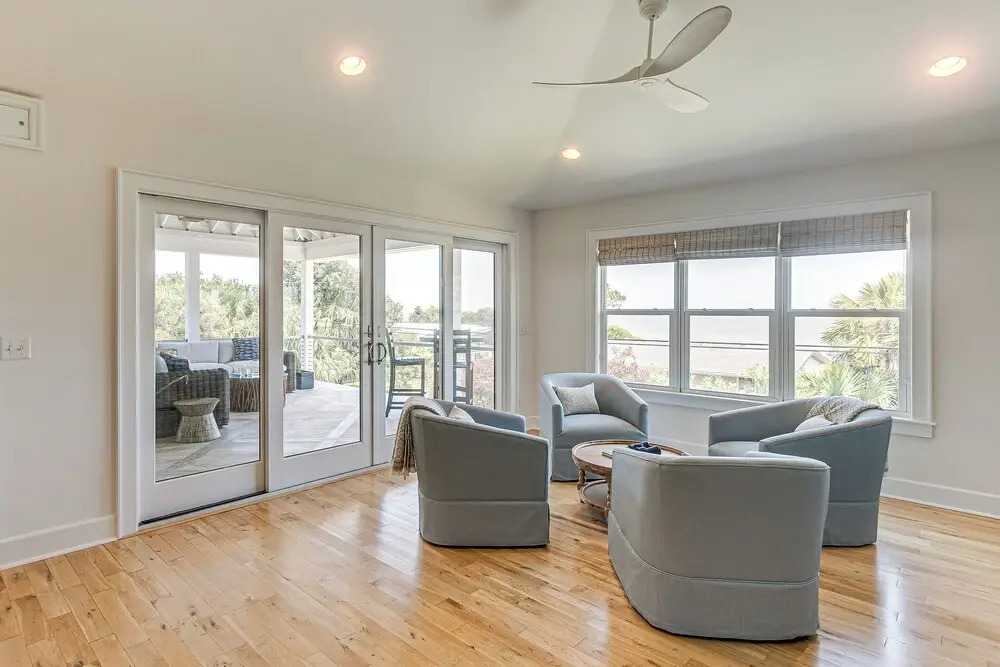 Spacious Jekyll Island Home: Steps to the Ocean!