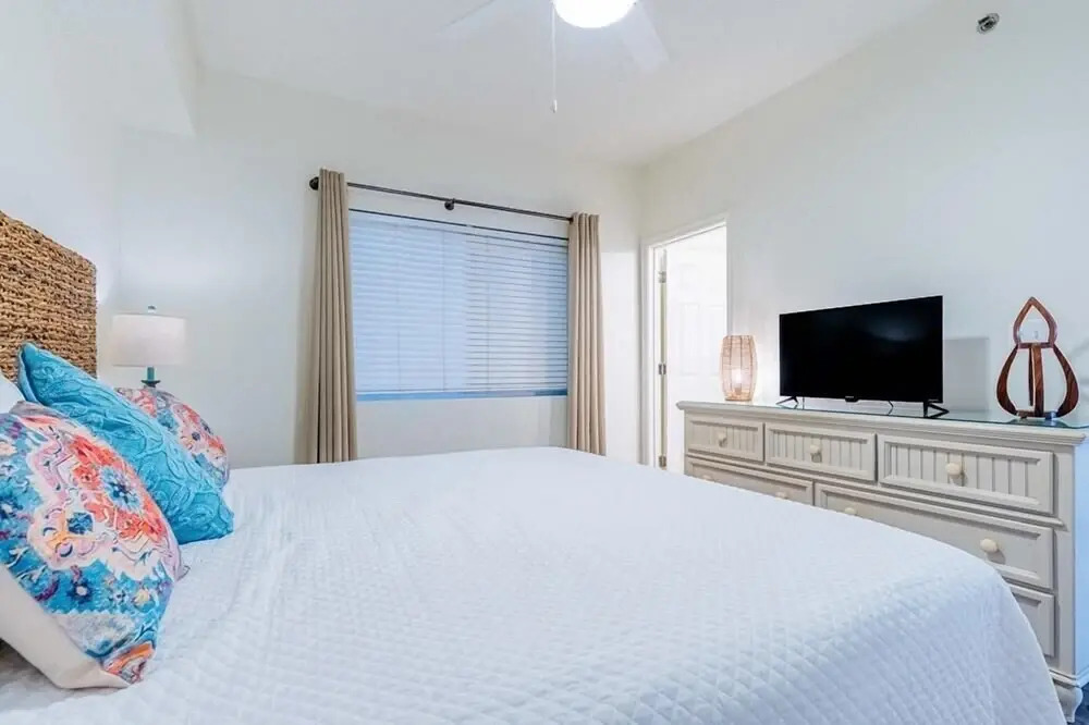 Beach Club 806A by Youngs Suncoast