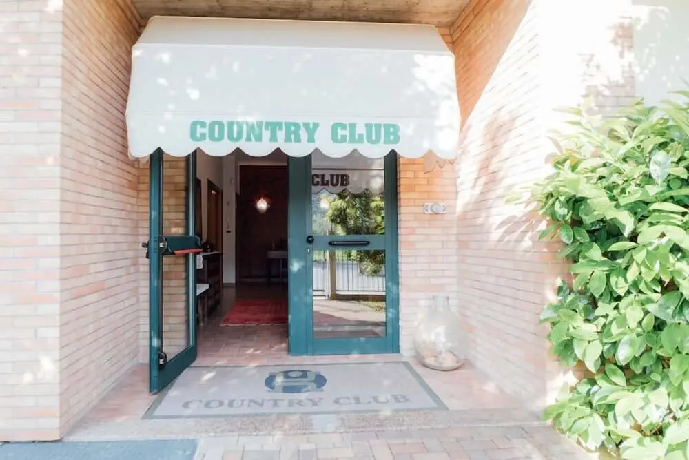Country Club Sport