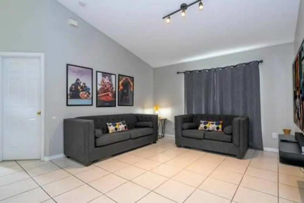 Amazing 5 BR w Game Room Minutes From Disney