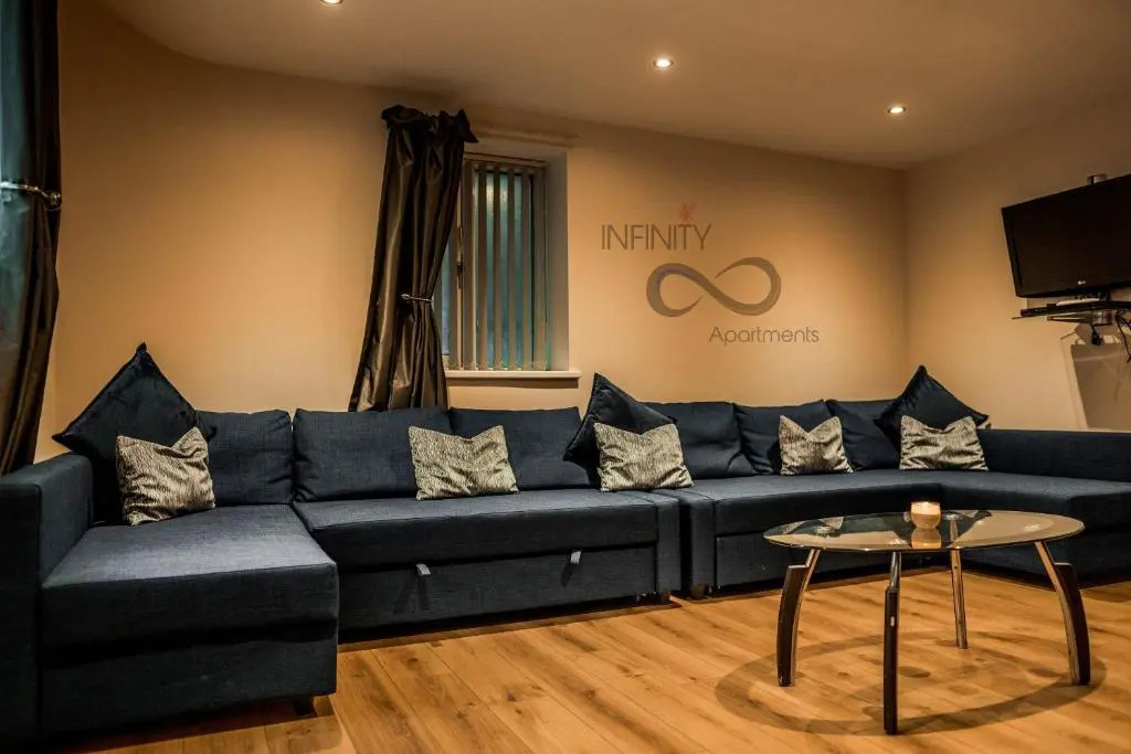 Party Pads Liverpool Sleeps 4 to 26