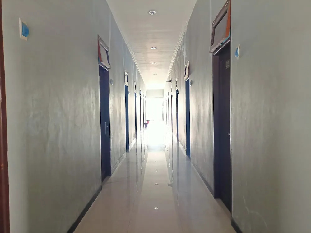 Hotel O Tri Homestay