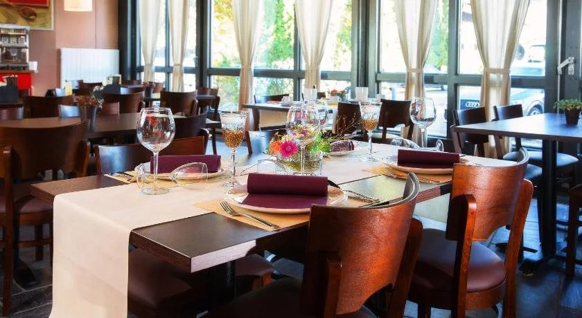 Hotel Restaurant Rhy