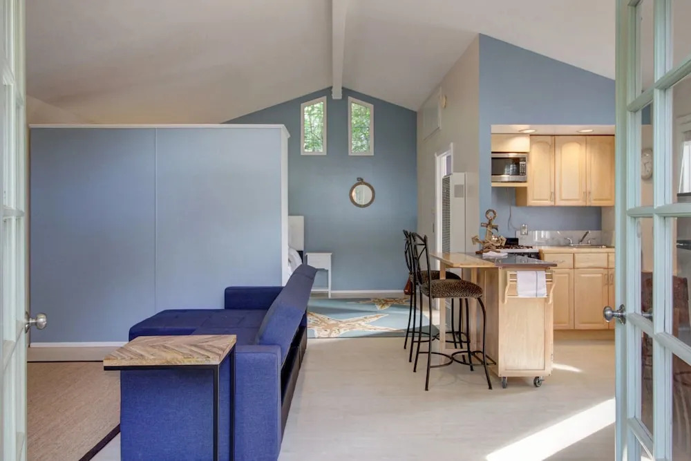 Agapios Cottage Close to State Street by RedAwning