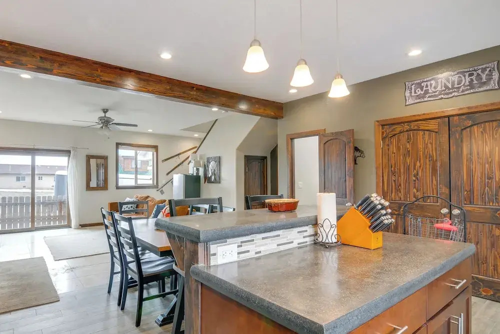 4 Mi to Hot Springs! Modern Mtn Home in Pagosa