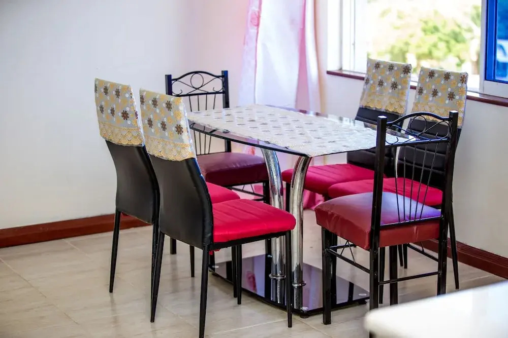 Safiri Kenya Home