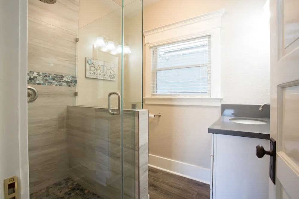 2000 Court Ave 4 Bedrooms 2 Bathrooms Home