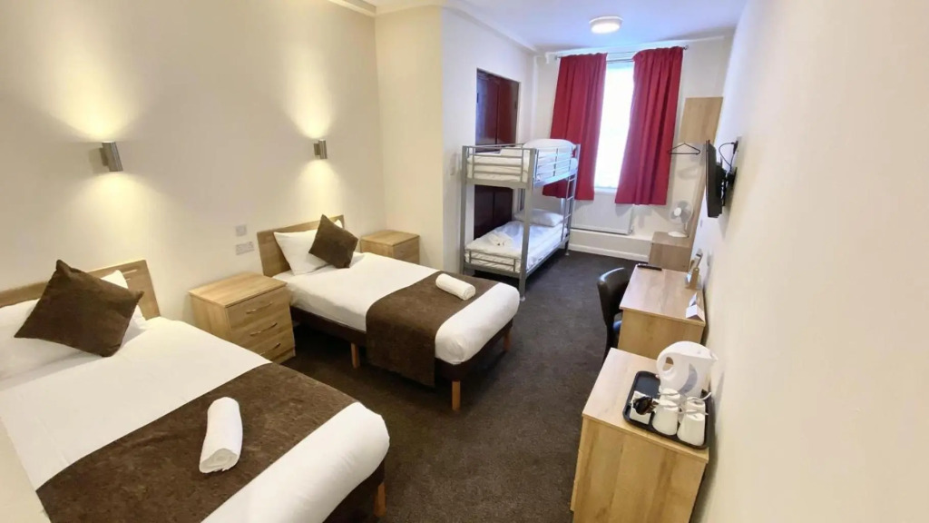 Russ Hill Hotel