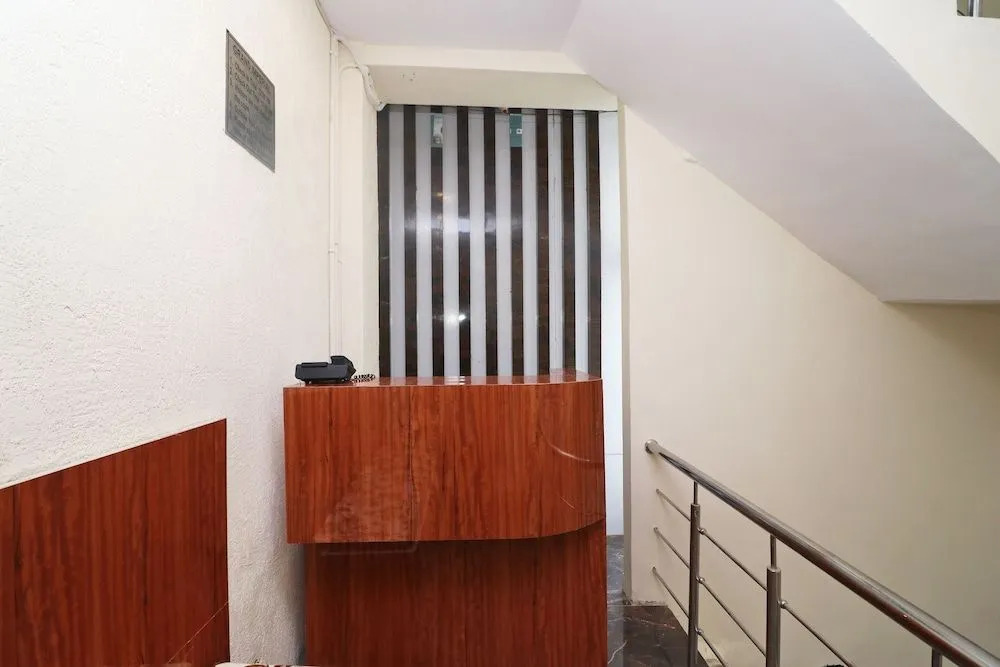 OYO 45940 Grand Imperial
