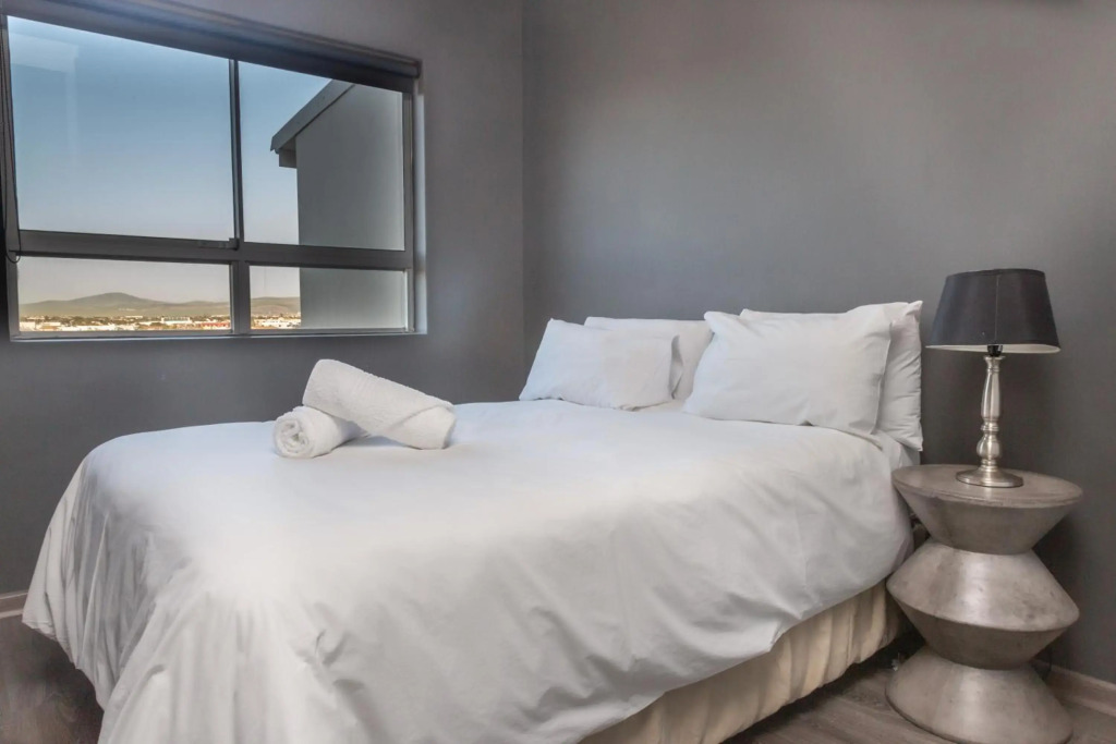 Spacious Luxury 3 Bedroom Apartment B401 Sea Spray