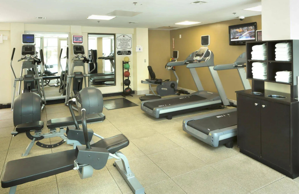 DoubleTree by Hilton Fort Lee/George Washington Bridge