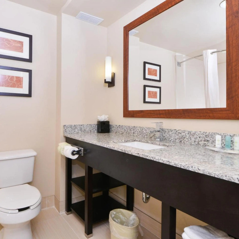 Comfort Suites University - Research Park