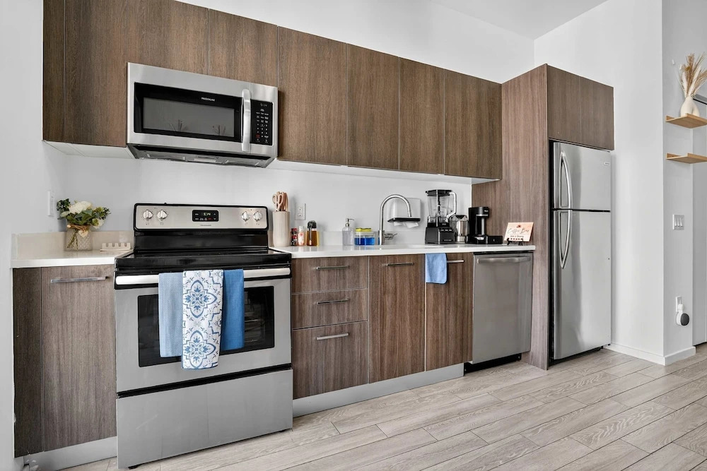 Downtown Miami Skyline Balcony Penthouse Suite Near Port Luxe Pad
