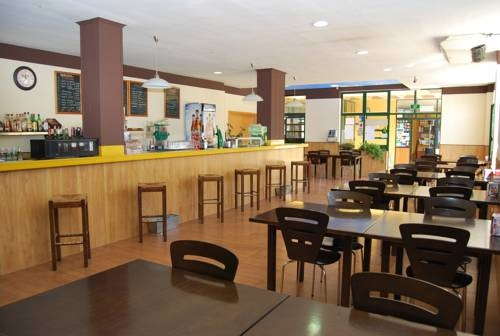 Hostal - Bungalows Camping Cáceres