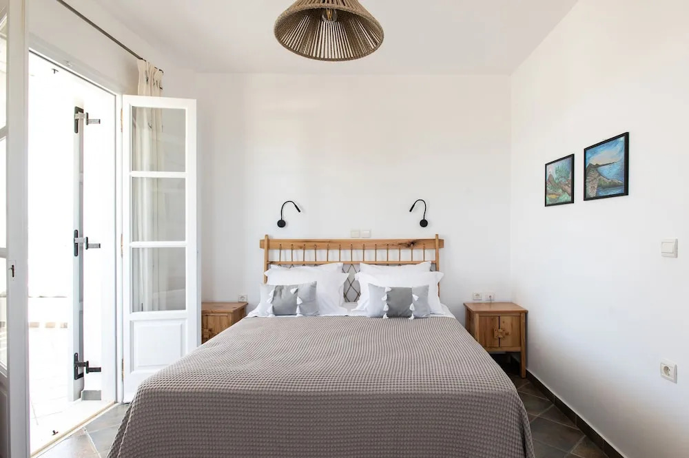 Sea Lilies Suites