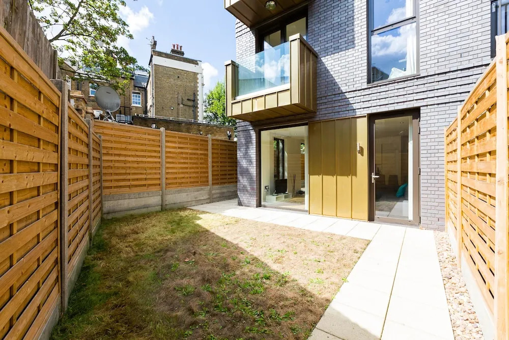 Spacious Luxury 1 Bed With Garden In Maida Vale