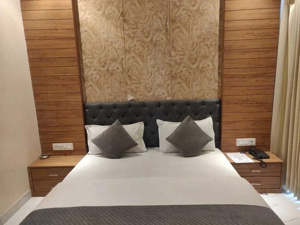 Capital O 81305 Hotel Ekana